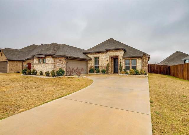 Property at 6524 Molly Anita Dr, Burleson, TX 76058, 4 beds, 2 baths