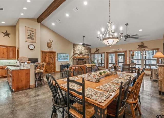 Property at 8875 Mallard Way, Larue, TX 75770, 4 beds, 3.5 baths