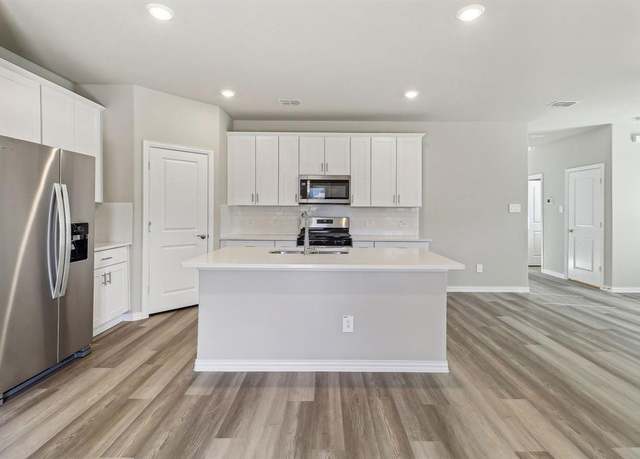 Property at 975 Dayflower Ct, Lavon, TX 75166, 3 beds, 2.5 baths