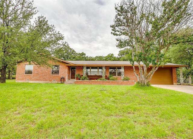 Property at 317 Breezy Ln, Azle, TX 76020, 3 beds, 2 baths
