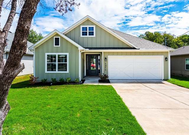 Property at 1211 Sayle St, Greenville, TX 75401, 3 beds, 2 baths