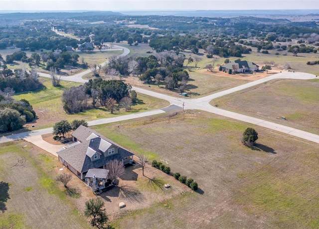 Property at 6236 Montrose St, Cleburne, TX 76033, 4 beds, 2.5 baths