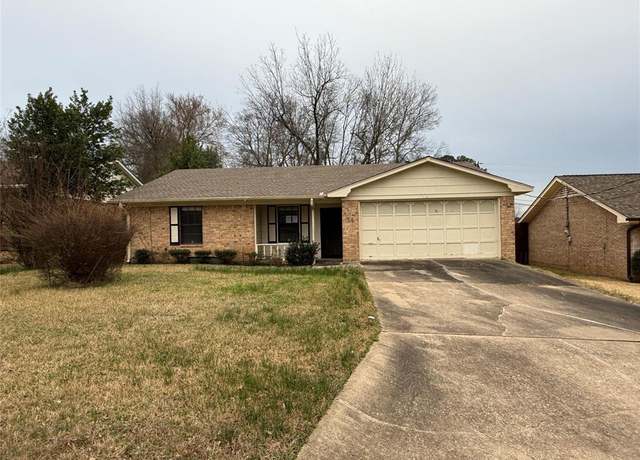 Property at 34 Marguerite Dr, Longview, TX 75601, 3 beds, 2 baths
