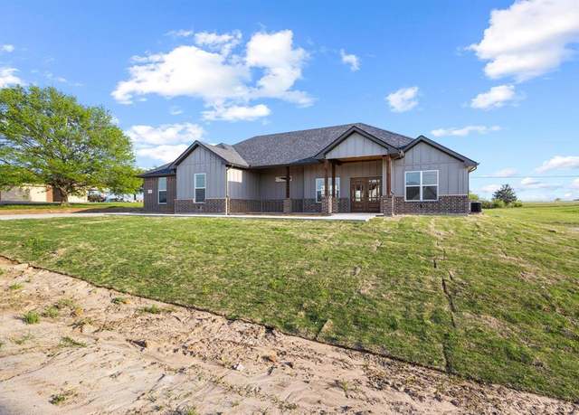 Property at 1510 S Shore Dr, Bonham, TX 75418, 3 beds, 2 baths