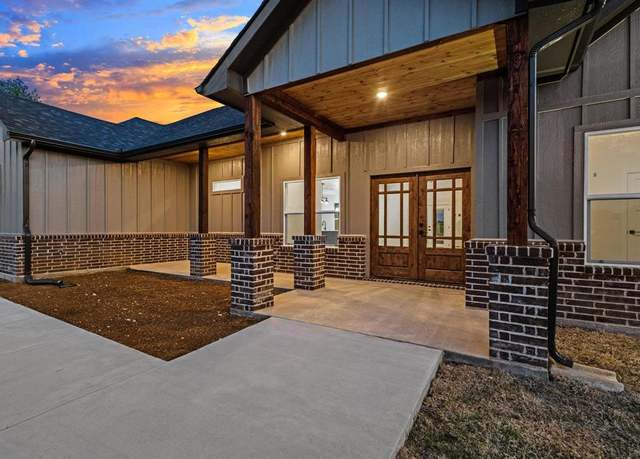 Property at 1510 S Shore Dr, Bonham, TX 75418, 3 beds, 2 baths
