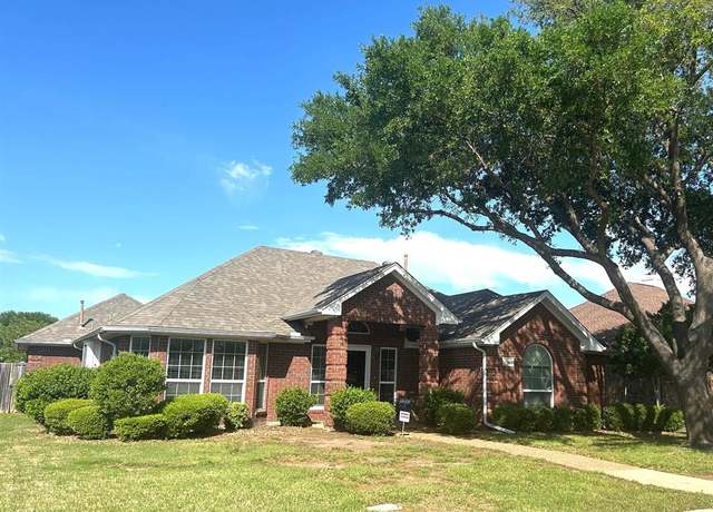 Property at 1561 Waterford Dr, Lewisville, TX 75077, 3 beds, 2 baths