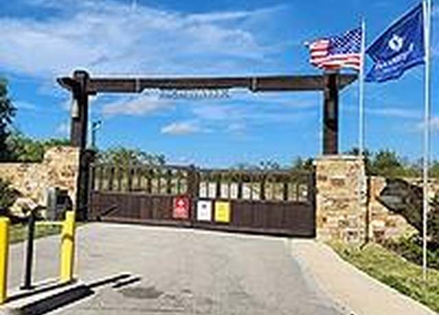 Property at 8125 Southern Shore Ct, Kemp, TX 75143