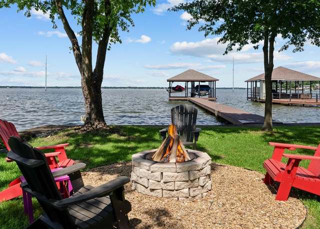 Property at 104 Kingsway, Tool, TX 75143, 2 beds, 1.5 baths