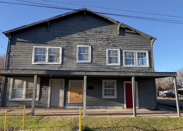 Property at 610 E Tyler St, Ennis, TX 75119, 4 beds, 2 baths