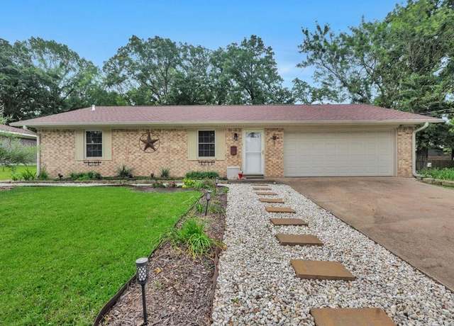 Property at 1505 Helen St, Lufkin, TX 75901, 3 beds, 2 baths