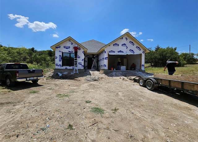 Property at 132 Lanai Dr, Runaway Bay, TX 76426, 3 beds, 2 baths