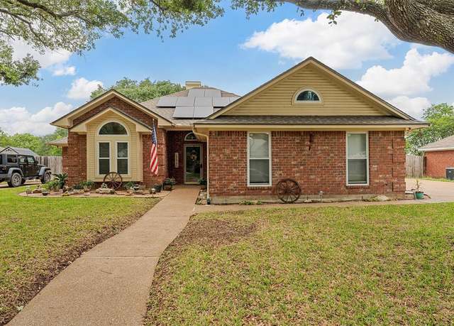 Property at 908 Snow Mass, Hewitt, TX 76643, 3 beds, 2 baths