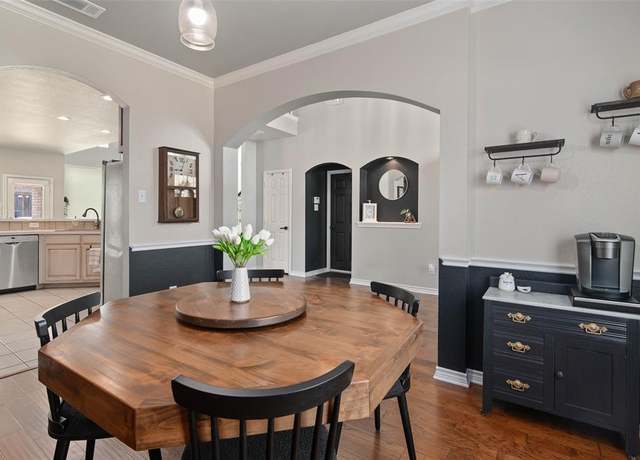 Property at 103 Daisey Ln, Justin, TX 76247, 4 beds, 2.5 baths