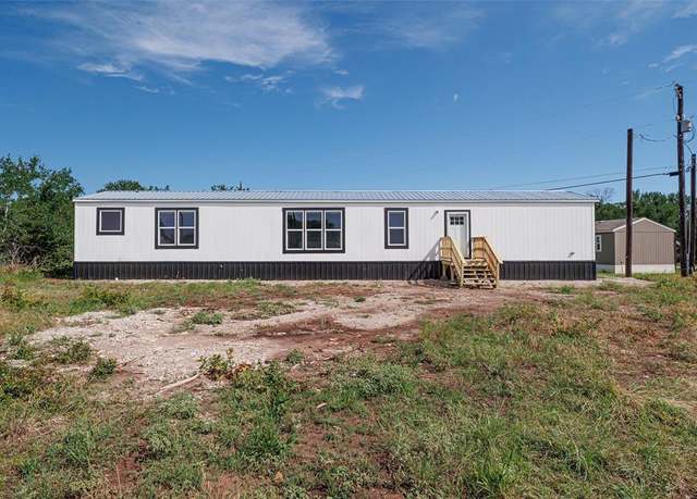 Property at 4510 Tennessee Trl, Granbury, TX 76048, 3 beds, 2 baths