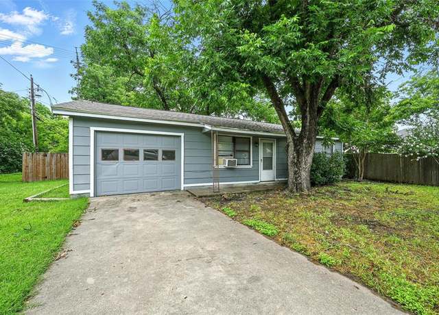 Property at 1102 N Wood St, Cleburne, TX 76033, 2 beds, 1 bath