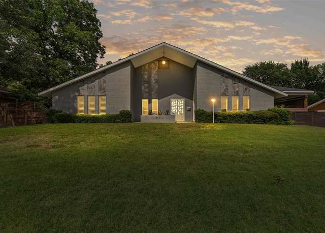Property at 4013 E Clayton Rd, Fort Worth, TX 76116, 3 beds, 2.5 baths