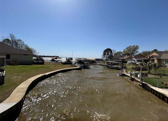 Property at 165 Seaside Dr, Gun Barrel City, TX 75156, 3 beds, 2 baths