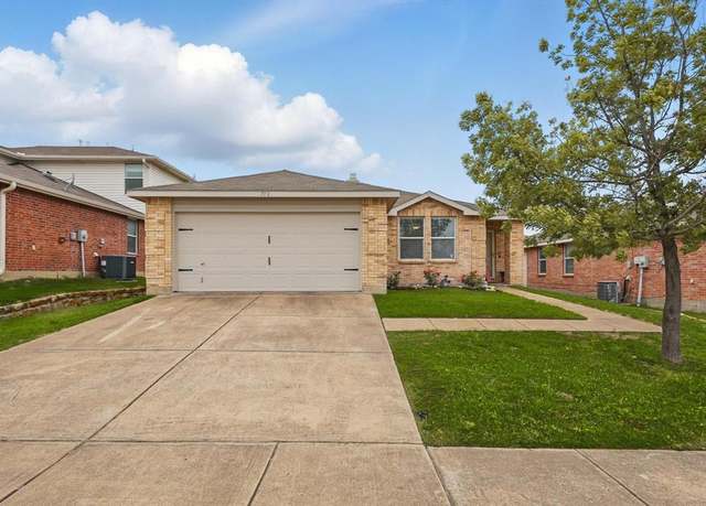 Property at 712 Riverflat Dr, Fort Worth, TX 76179, 3 beds, 2 baths
