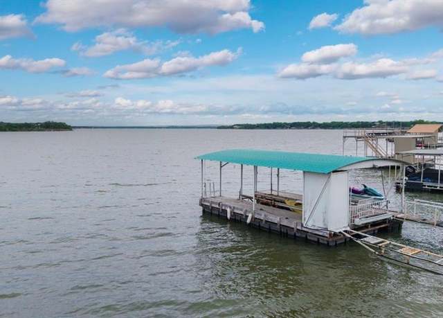 Property at 420 Lakeside Dr, Brownwood, TX 76801, 3 beds, 3 baths