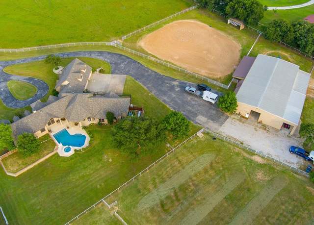 Property at 7583 Mountain View Rd, Aubrey, TX 76227, 4 beds, 3.5 baths