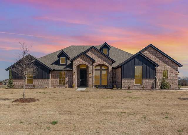 Property at 630 Crystal Lake Ln, Red Oak, TX 75154, 4 beds, 3 baths