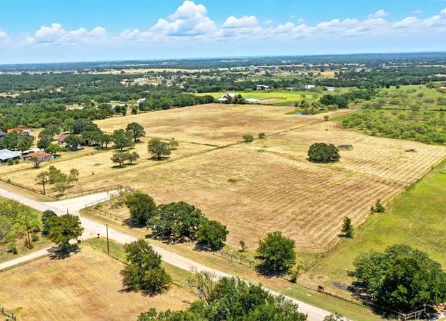 Property at 243 Dixie Rd, Brock, TX 76087