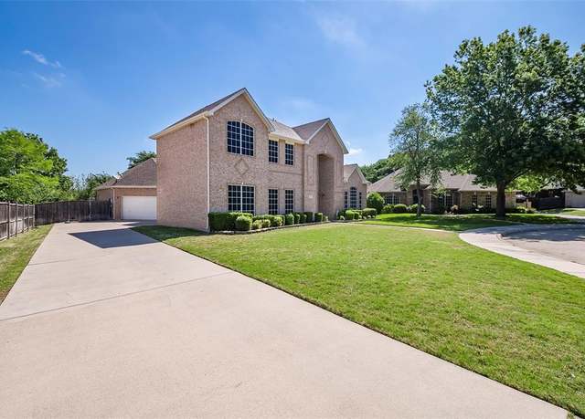 Property at 713 Cardinal Ct, Crowley, TX 76036, 4 beds, 3 baths
