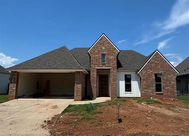 Property at 449 Stacey Ln, Bossier City, LA 71111, 4 beds, 2 baths