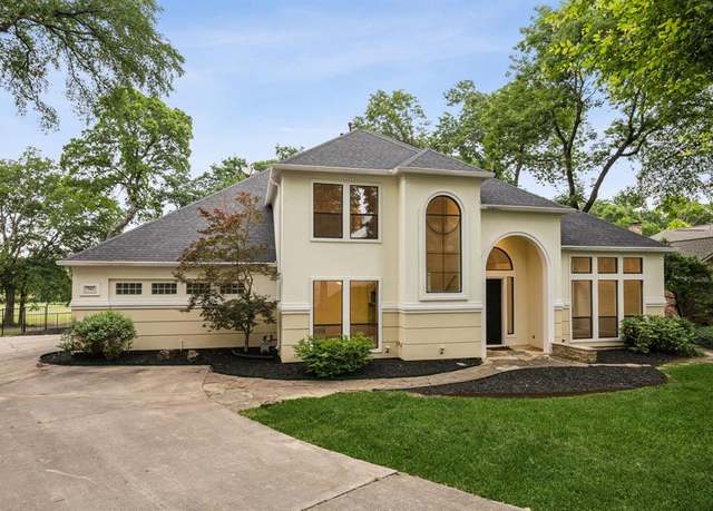Property at 701 Royal Birkdale Dr, Garland, TX 75044, 4 beds, 3.5 baths