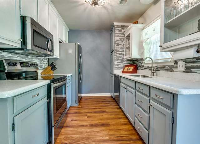 Property at 1312 Bradley Ct, Cleburne, TX 76033, 3 beds, 2 baths