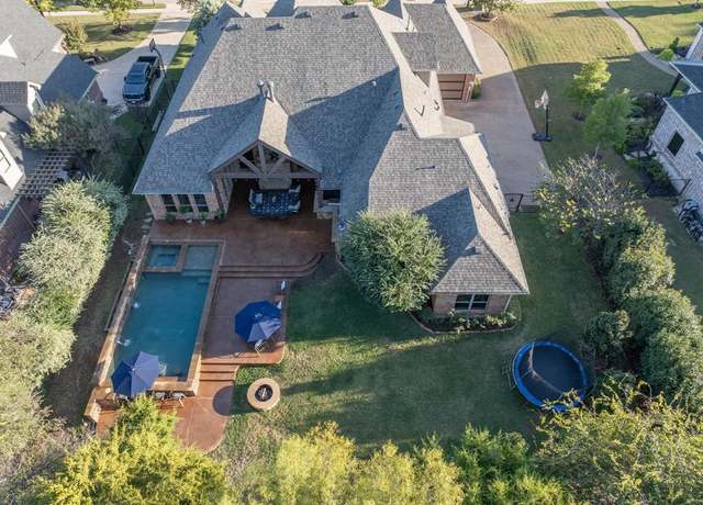 Property at 3328 Clubview Dr, Denton, TX 76226, 4 beds, 3.5 baths