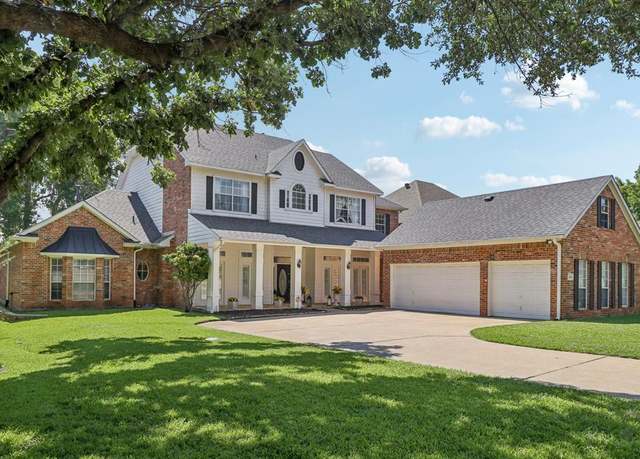 Property at 328 Leeward Cir, Azle, TX 76020, 4 beds, 4.5 baths