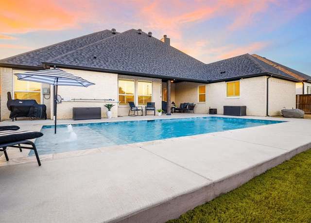 Property at 609 Golden Crest Dr, Haslet, TX 76052, 4 beds, 3 baths