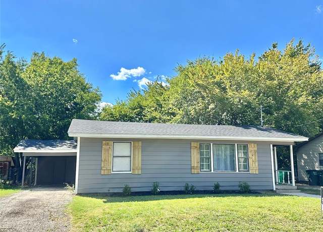 Property at 1233 S Howeth St, Gainesville, TX 76240, 3 beds, 1 bath