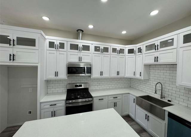 Property at 309 S Louisiana St, Celina, TX 75009, 3 beds, 3 baths