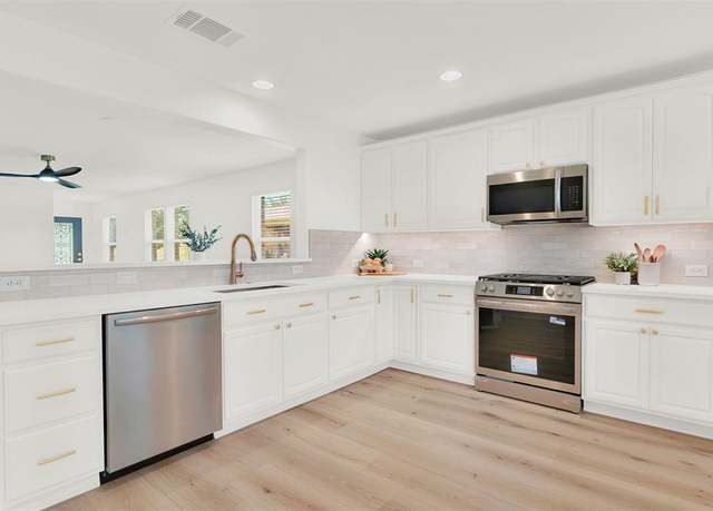 Property at 7456 Wiley Ln, Frisco, TX 75036, 2 beds, 2 baths