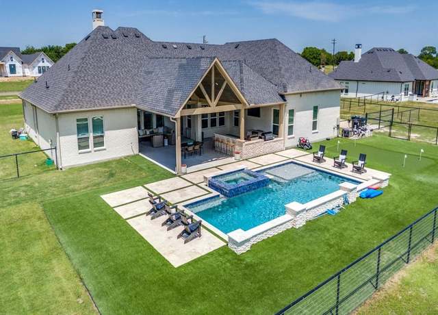 Property at 1956 JC Maples Rd, Gunter, TX 75058, 4 beds, 3.5 baths