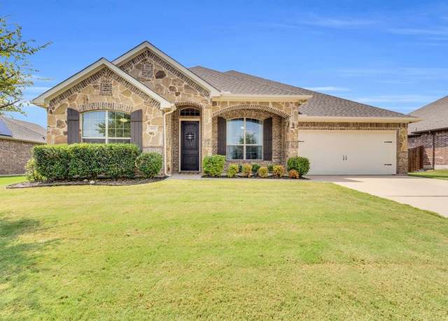 Property at 402 Belmont Dr, Midlothian, TX 76065, 3 beds, 2 baths