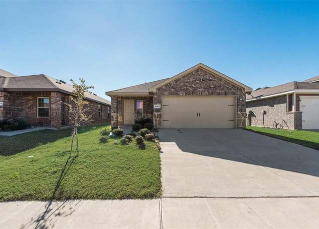 Property at 1080 Old Oaks Dr, Forney, TX 75126, 3 beds, 2 baths