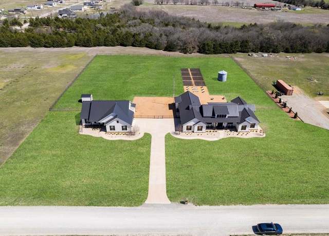 Property at 414 County Road 4928, Trenton, TX 75490, 8 beds, 5.5 baths