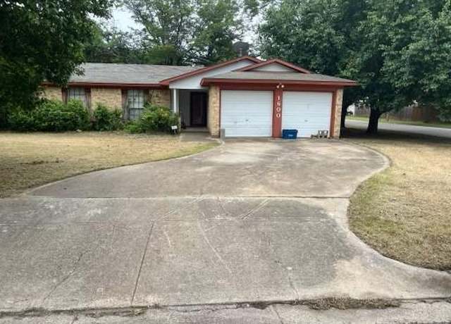 Property at 1600 Briar Run, Benbrook, TX 76126, 3 beds, 2 baths