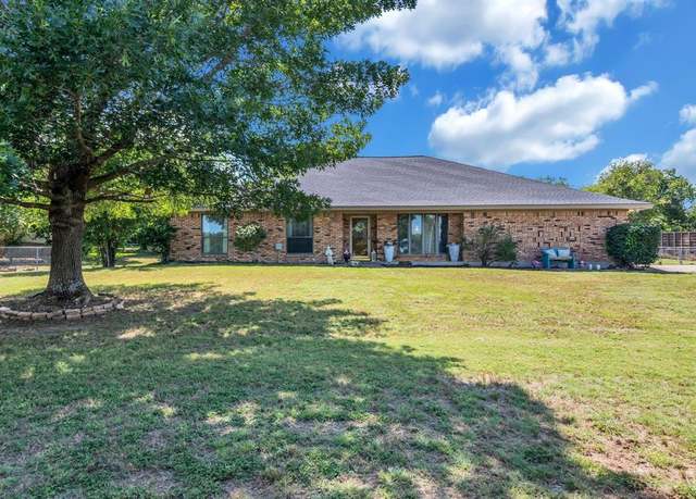 Property at 4084 Rawleigh Dr, Fort Worth, TX 76126, 4 beds, 3 baths