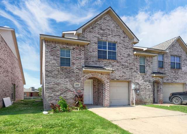 Property at 2324 Homewood Ln, Grand Prairie, TX 75050, 3 beds, 2 baths