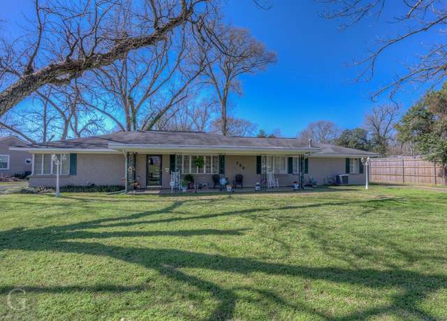 Property at 754 E Kings Hwy, Shreveport, LA 71105, 3 beds, 2 baths
