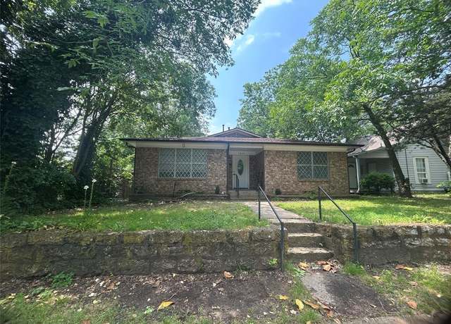 Property at 1024 W Chestnut St, Denison, TX 75020, 3 beds, 2 baths