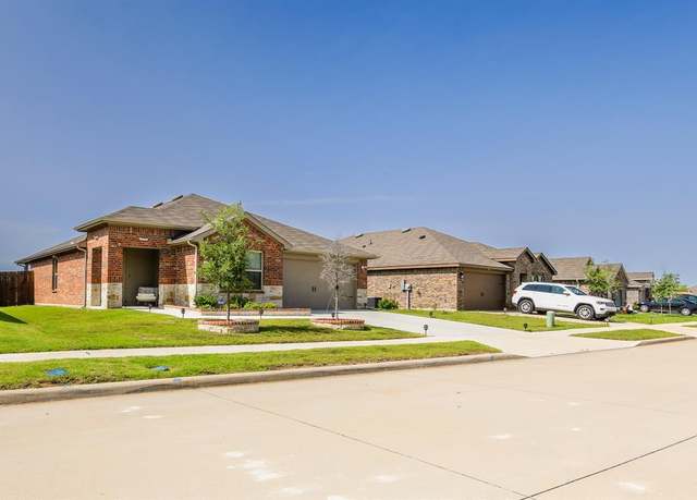 Property at 2024 Berrywood Dr, Royse City, TX 75189, 3 beds, 2 baths
