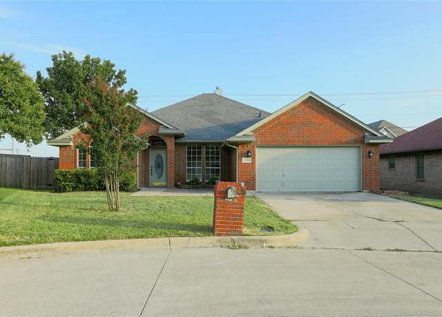 Property at 3616 Sutter Ct, Fort Worth, TX 76137, 3 beds, 2 baths