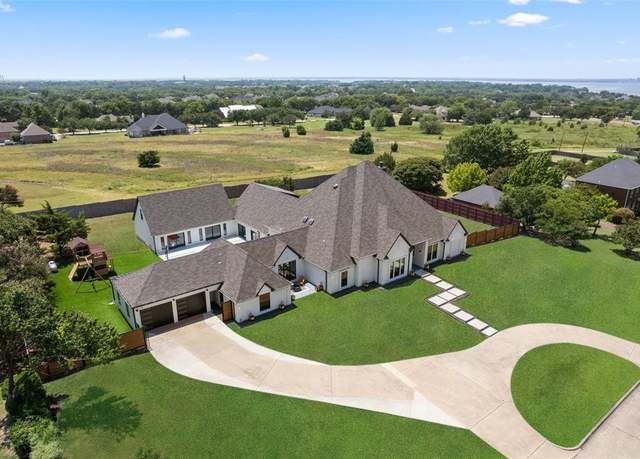 Property at 209 Carriage Hill Ln, Heath, TX 75032, 5 beds, 5 baths