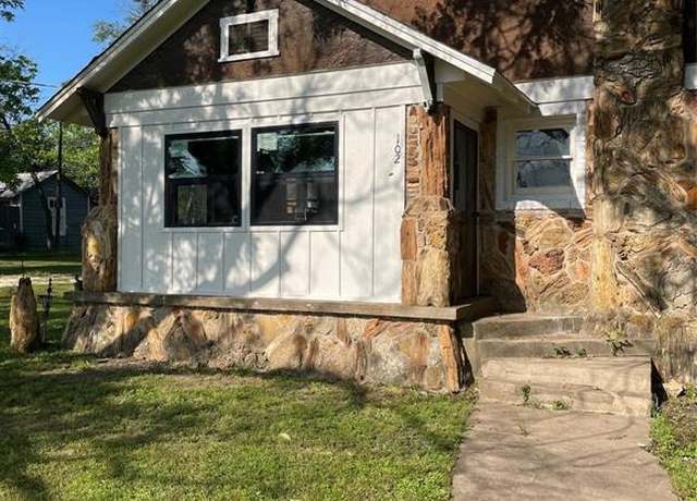 Property at 102 Walnut Ave, Walnut Springs, TX 76690, 4 beds, 2 baths