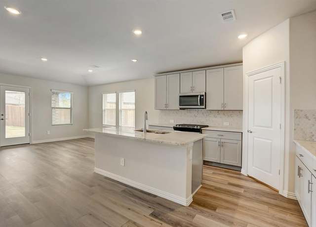Property at 2231 Lone Star Ln, Seagoville, TX 75159, 4 beds, 3 baths